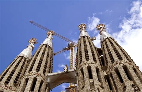 Arthinks Sagrada Familia The Masterpiece By Antoni Gaudi