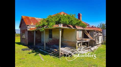 Abandoned Australian Farmhouse Of Little Trinkets Youtube