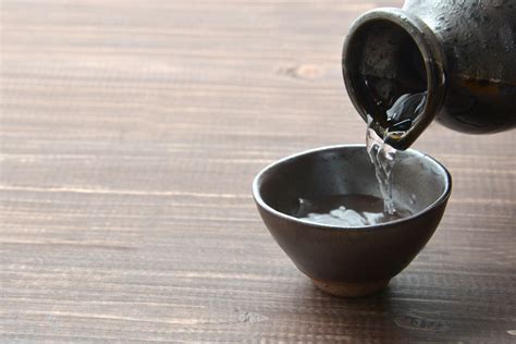 sake-cheat-sheet-get-your-drink-on-with-this-handy-guide-to-nihonshu-gaijinpot