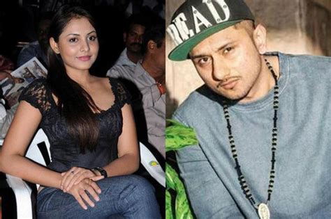 Yo Yo Honey Singh Shares Cute Picture With Wife Shalini Singh On Her Birthday Calls Her My Life