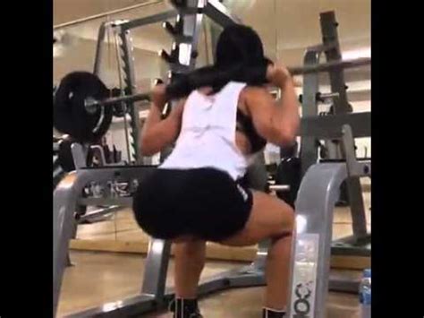 Tremendo Culo Nice Ass In Gym Sees The Video YouTube