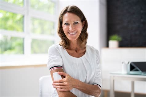 The Pros And Cons Of Hormone Replacement Therapy An Integrative