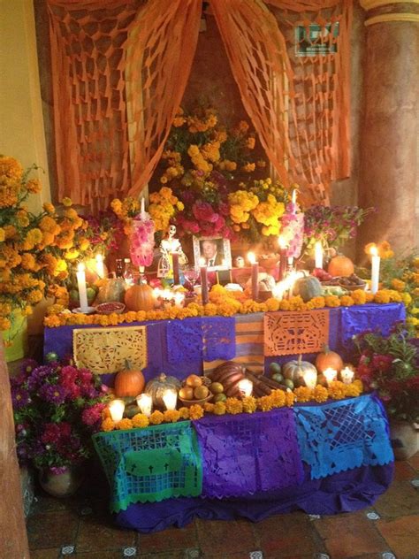 Altar A Los Muertos Chiapas Mexico Dia De Muertos Altar Altares