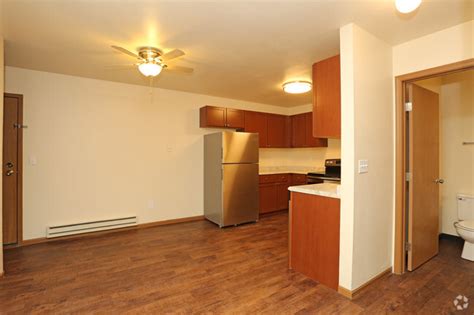 3 bedroom apartments in waukesha wi. Woodfield Heights Apartments For Rent in Waukesha, WI ...