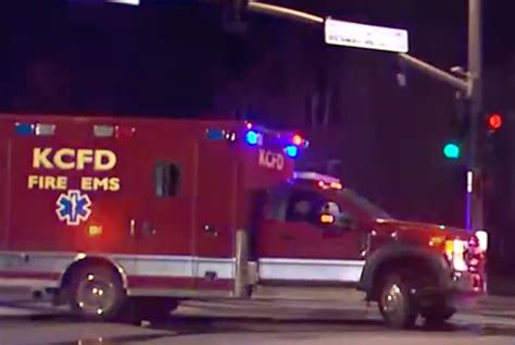 2 children hospitalized after knife attack at Kansas City home