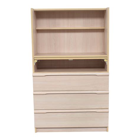 58 Off Bellini Bellini Dresser With Hutch Storage