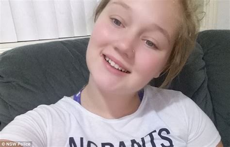 Chloe Riessbeck Missing More Than A Week From Sydney Home Daily Mail