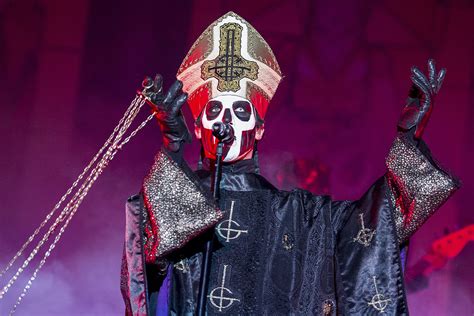 ghost stunning photos from papa emeritus iv s new stage show
