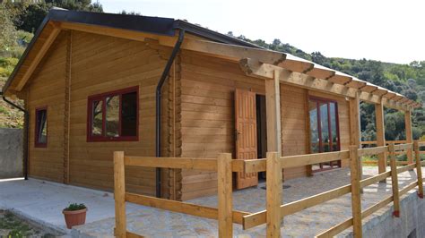 Le nostre case prefabbricate in legno vengono realizzate e consegnate rispettando i seguenti punti: Case prefabbricate in legno