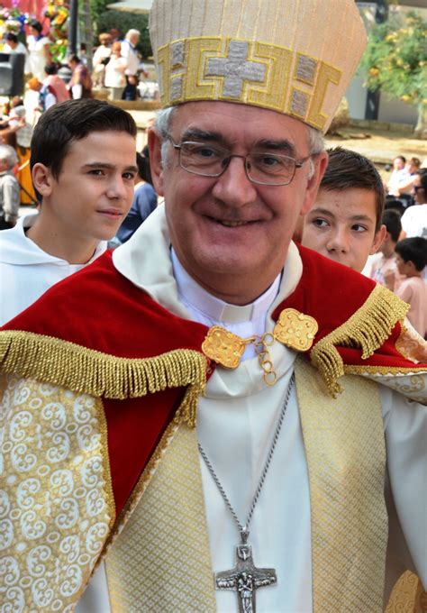 Ángel Pérez Pueyo Vine Por Voluntad Papal A Amar Y Servir A Este