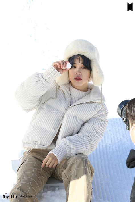 Bts recently released their 2021 festa timeline bts recently released their 2021 festa timeline, which is a schedule of exciting events leading up to their 8th anniversary since their debut on june 13th. BTS, "2021 WINTER PACKAGE" Çekimlerinin Çarpıcı Kamera ...