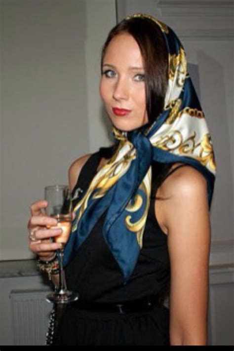 Pin By Jasmin Slade On Scarf Style Silk Headscarf Head Scarf Head Scarf Styles