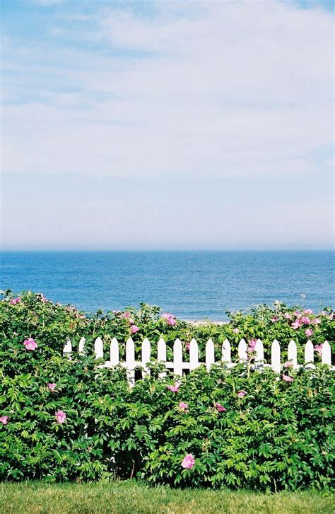 Beach House Fence Via The Beehive Cottage ~ Maryjane Nantucket Style