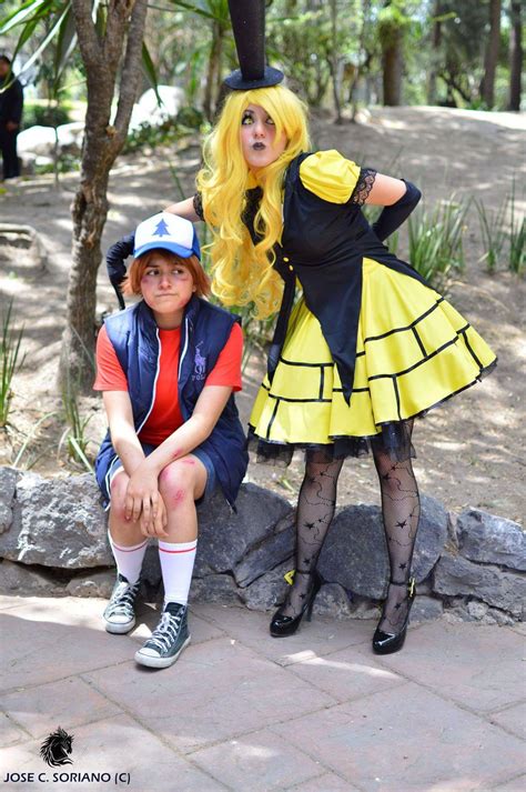 Bill y tom hace 3 años que terminaron de una manera no muy bonita con marco y dipper, despues de una pelea tampoco bonita con eso en un baile de la escuela en la que asistian un portal raro se abrio, arrastrando a dipper y marco adentro y desde ese dia se. Dipper Pines y Bill Cipher by Dk-Nightmare on DeviantArt