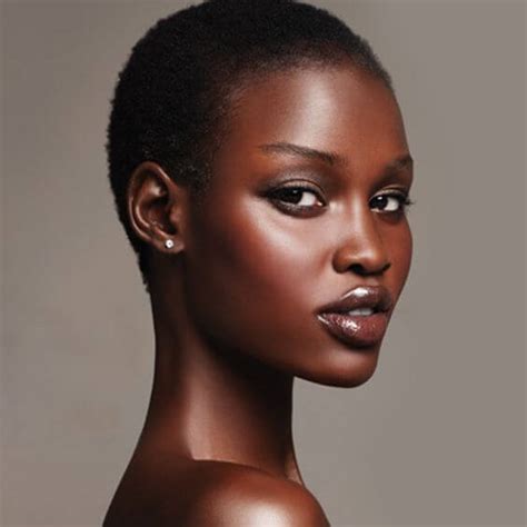 Get Glowing 13 Natural Makeup Looks To Inspire Your Inner