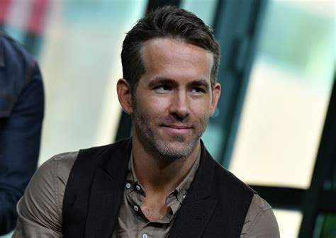 Ryan reynolds leaviong bbc radio studios in london vjbrendan is a pop culture blog about celebrities, music videos, new orleans, and more frisuren für ältere männer graue frisuren ältere herren frisuren ältere männer mode graue haare männer reife männer männer gesichter frisur und bart alte männer Ryan Reynolds New Hairstyle - Ryan Reynolds New Hairstyle ...