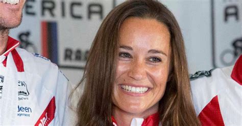 Pippa Middleton Goes Out On Her Own But Shes Not Alone The New