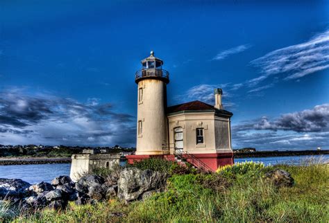 "Coquille River Lighthouse" in Bandon, Oregon! A very picturesque