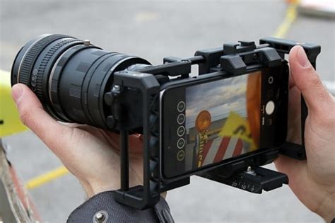 Beastgrip Pro Turns Your Smartphone Into A Professional Photography Rig