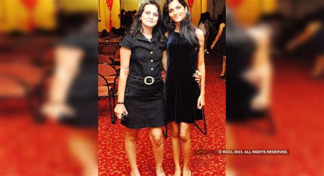 Heny Pahuja And Jaya Munot At Mansi Girls Hostels Freshers Party At Naivaidhyam Hall In Nagpur