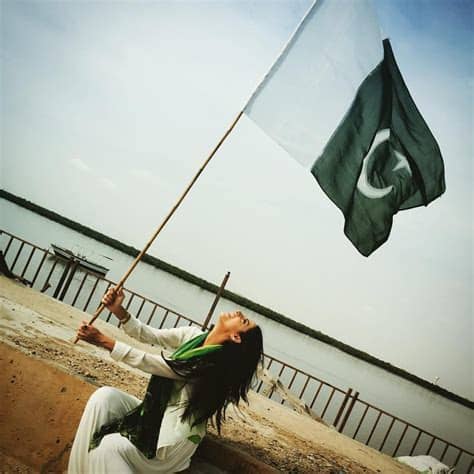 Pak army whatsapp status 2019, pak national anthem song. Happy independence day PAKISTAN ! | Pakistan independence ...