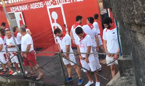 Guys Peeing In Public During Bayonne Feria Spycamfromguys Hidden