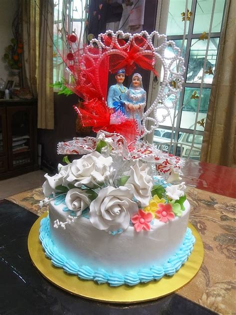Wedding cake ini bertingkat 4 susun. Dari Dapur Rin @ Simply Sweet & Cheezy: Kek Kahwin 2 ...