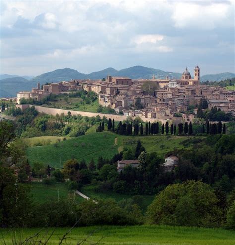 Le Marche Italy Travel Guide