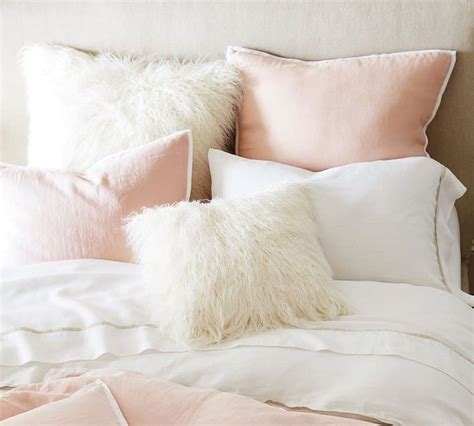 Pin By Naydeline Aracely On Home Pink Accents Bedroom Pillows