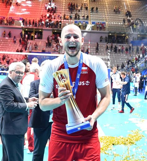 He won the 2018 fivb volleyball men's world championship alongside polish teammate bartosz kurek. Mistrzostwa świata siatkarzy 2018. Bartosz Kurek: Każdy ...