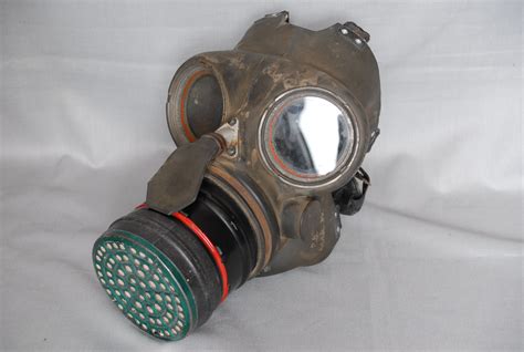 Gas Mask Wwii E2bn Gallery