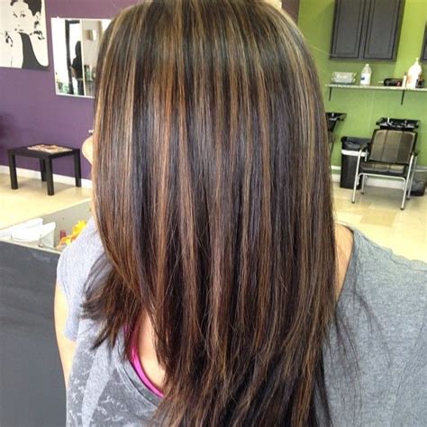 Delicious hues, such as caramel, are incredibly enticing, which makes them an excellent choice for highlights, downlights and dip dyes. #natural#caramel#lowlights | Hair styles, Hair color ...