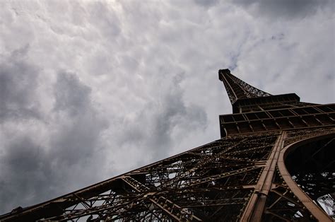 無料画像 雪 雲 建築 空 スカイライン 太陽光 建物 エッフェル塔 パリ 超高層ビル 都市景観 鋼 フランス