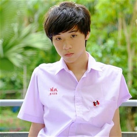 ชื่อเล่น ไวท์ (เกิดวันที่ 2 มิถุนายน 2538) เป็นนักแสดงชายชาวไทย สังกัดจีเอ็มเอ็มทีวี. โอ๊ต ถูกมองเป็นเด็กเส้น มี ไวท์ เป็นใบเบิกทาง | ข่าว ...