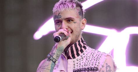 Lil Peep Rising Emo Rapper Is Dead At 21