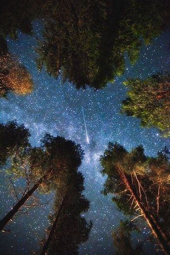 The moon is absolutely beautiful and if i could spend every minute of spare time i had taking pictures of it i probably would, especially on nights like. 15 Stunning Stars and Moon Pictures on Pinterest - Corel ...