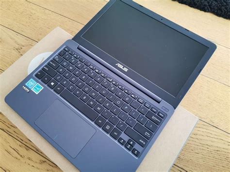 Asus Vivobook E203m Neuwertig 116 Zoll Kaufen Auf Ricardo