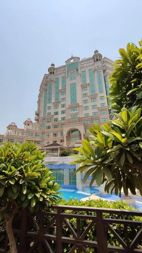 Staycation At Swissotel Al Murooj Hotel In Downtown Dubai