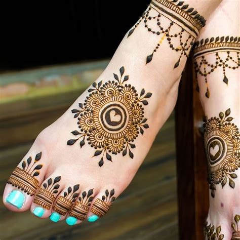 12 Feet Henna Designs That Are Beautiful For Weddings