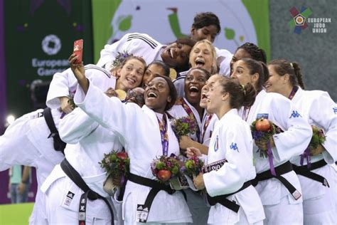 Jun 10, 2021 · clarisse agbegnenou, victorieuse mercredi à budapest a remporté son 5eme titre mondial. Clarisse Agbegnenou (FRA), Laëtitia Blot (FRA), Automne ...