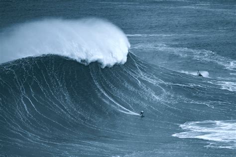 Big wave surfing: The 7 most powerful waves in the world - Travel Tips & Ideas