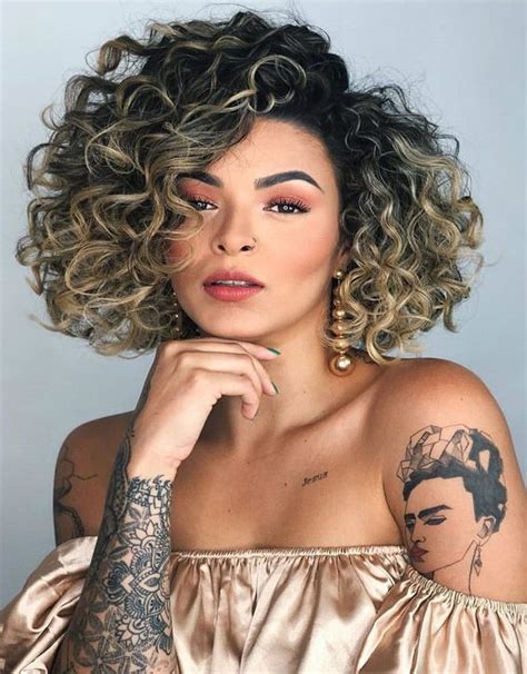 Here are some examples of best 30 sophisticated curly hairstyles for short hair. Stunning Ideas of Short Curly Haircuts for 2020 | Stylezco