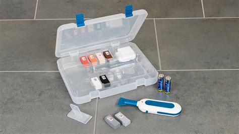 Schneiden sie die fuge um die beschädigte fliese behutsam mit einer fliesenfräse oder einem elektrischen fliesenschneider (145,86 € bei amazon*). 50295 - Fliesen-Reparatur-Set | hecht international