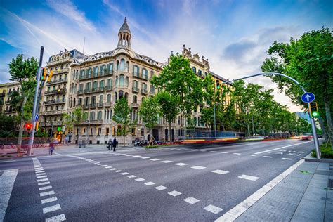 Las 10 Calles Más Populares De Barcelona Disfruta De Un Paseo Por Las