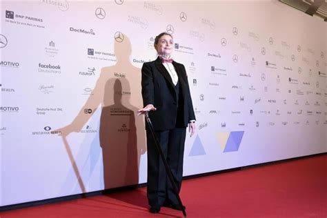 Katharina thalbach entstammt einer theaterfamilie, ihr vater war der regisseur benno besson, ihre mutter war die schauspielerin sabine thalbach. Katharina Thalbach freut sich über DDR-Filme