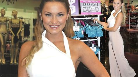 Sam Faiers Shows Off Side Boob Next To Stunning Pictures Of Herself In A Push Up Bra Mirror