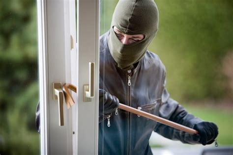 Einbrecher im haus, wenn man nach hause kommt. Einbrecher im Haus: So reagieren Sie richtig
