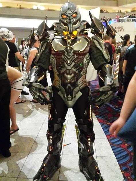 Gears Of Halo Master Chief Forever Didact Cosplay From Halo 4