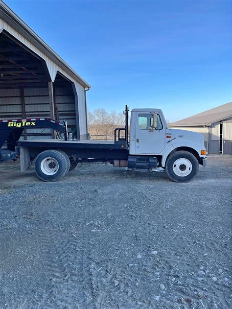 1999 International 4700 DT 466E - Commercial Vehicles - Little Hocking