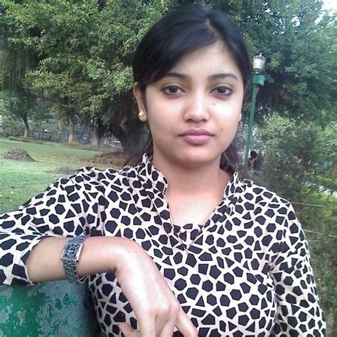 Beautiful Indian Girls Nri North Indian Cute Girl Self Shot Photos From Her Mobile